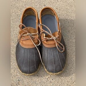 L.L. Bean 175051 Low Top Laced Bean Boots Rubber Duck Shoes Sz 9M O6009 Made USA